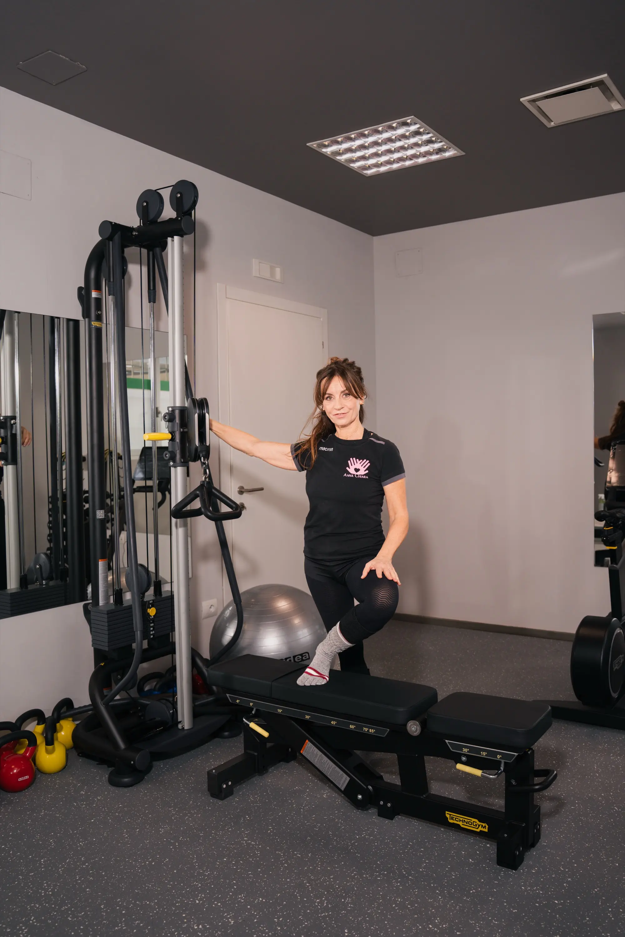 Anna Chiara Ferri, fisioterapista e osteopata, nel suo studio